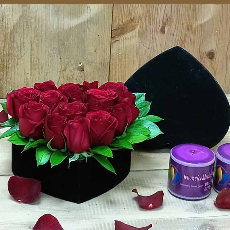 Red Roses in the Heart Shape Gift Box 